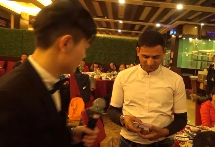 魔術表（biǎo）演