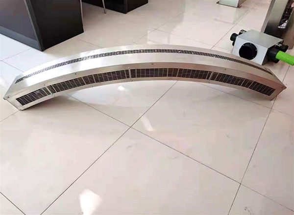 弧形（xíng）風幕機